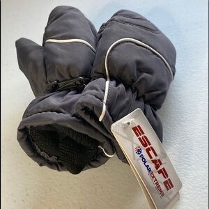 NWT Escape Polor Extreme Lined Snow Mittens